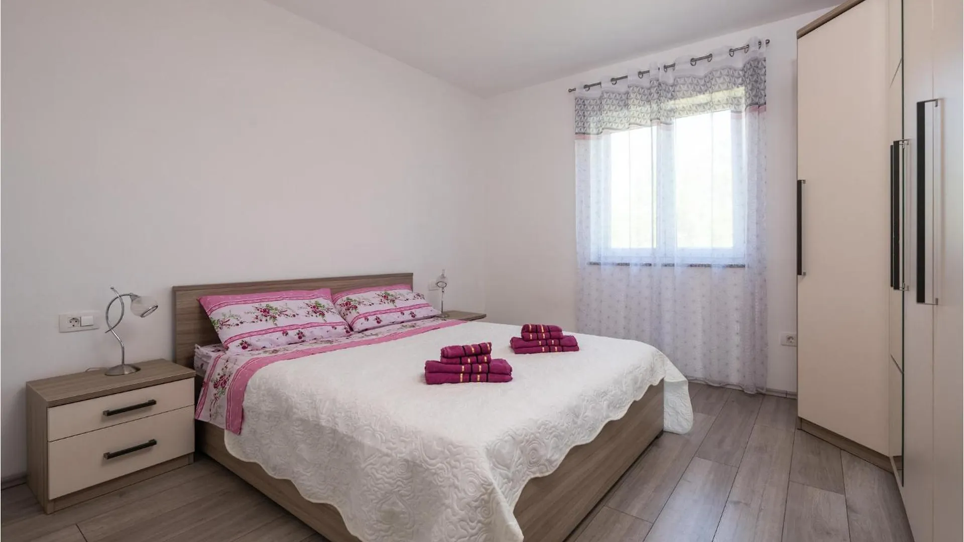 Stunning Home In Krsan With Kitchen